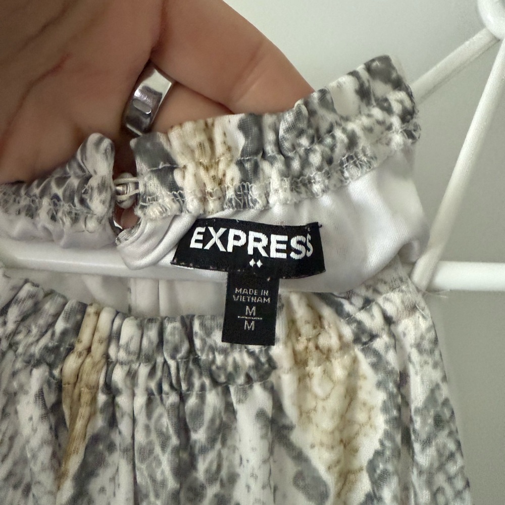 Express Snakeskin Print Top in Gray and Cream - Picture 2 of 3